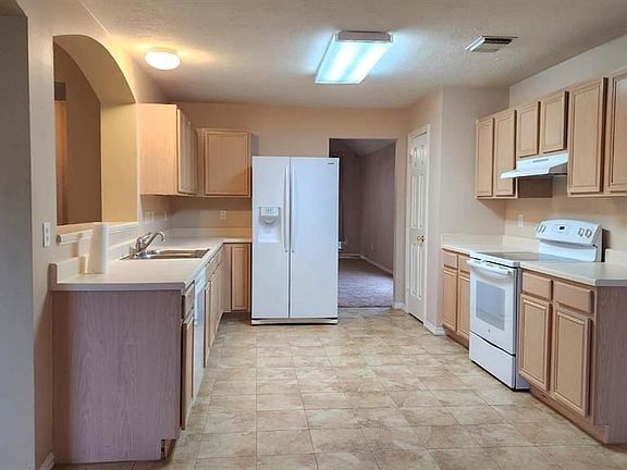 3rd image of 21019 Royal Villa Dr