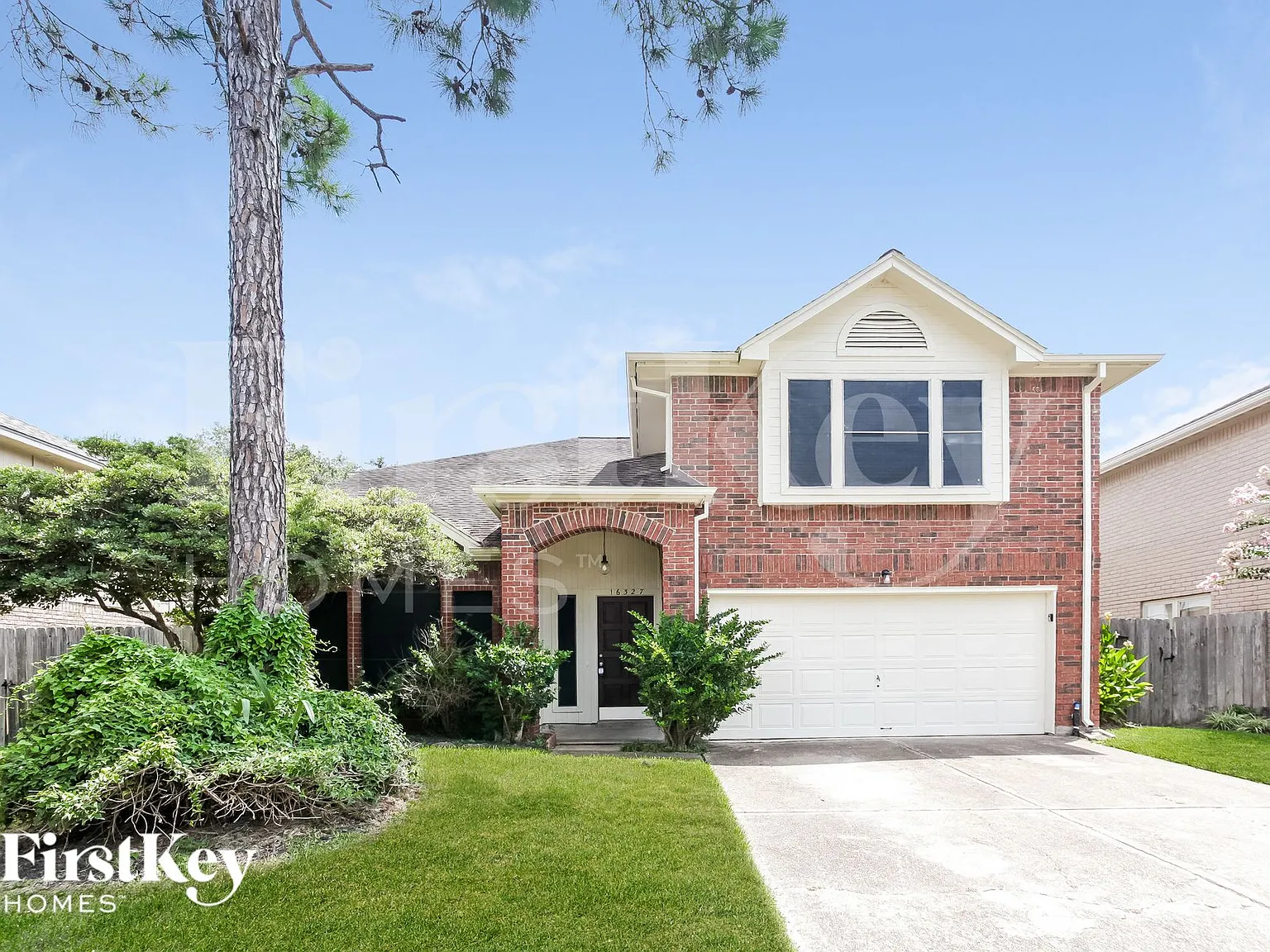 3 bed, 2.5 bath, 2373 sqft, $2,390 — Photo 1