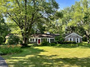 1917 Thornhill Rd, Inverness, IL 60067