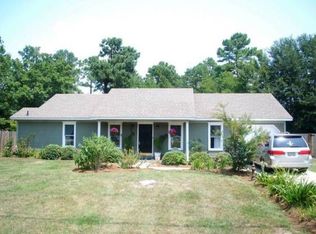409 General Moultrie Dr, Bonneau, SC 29431