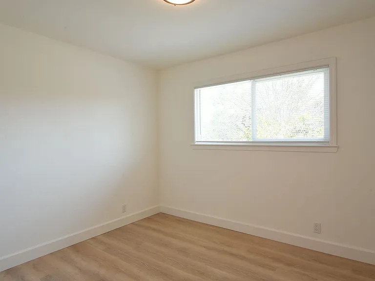 1445 Elam Ave — Photo 9