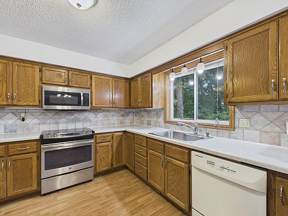 3rd image of 7018 43rd St N