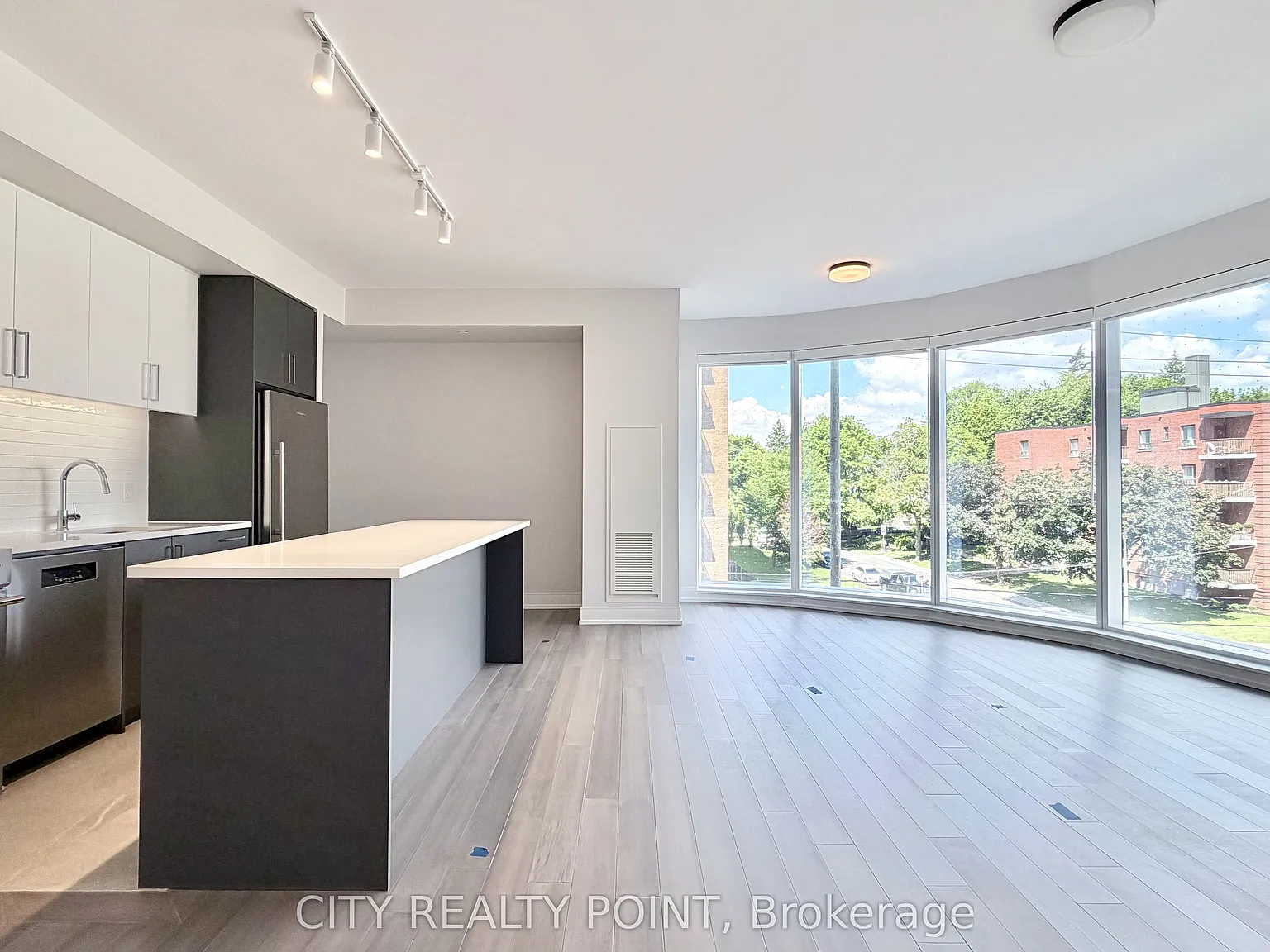 2 bed, $3,995 — Photo 2