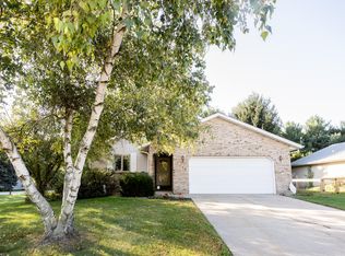 216 E Dunn Rd, New Carlisle, IN 46552