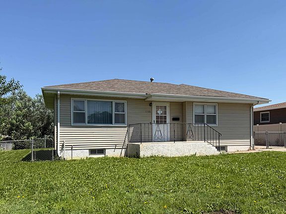 2nd image of 1168 Pasadena Pl