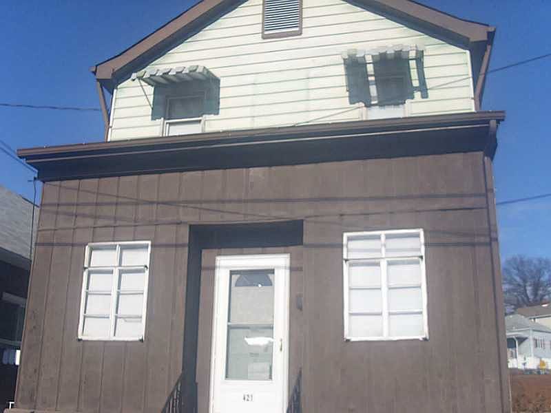 1st image of 419 Market St