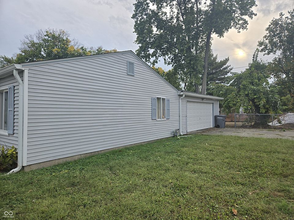 2nd image of 2620 Manlove Ave