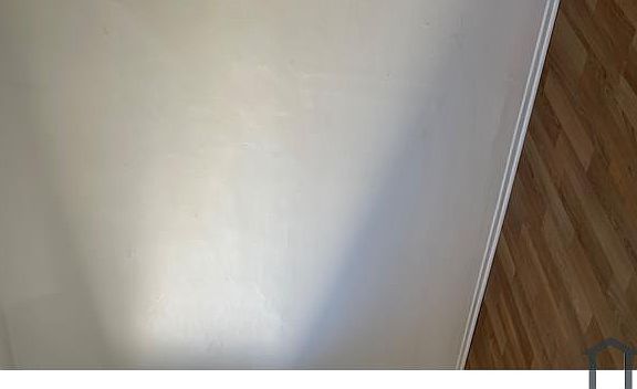 2nd image of 812 N Van Ness Ave #3