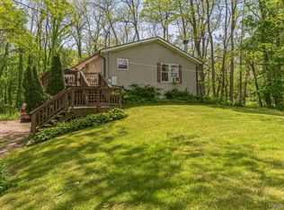 2086 Curdy Rd, Howell, MI 48855