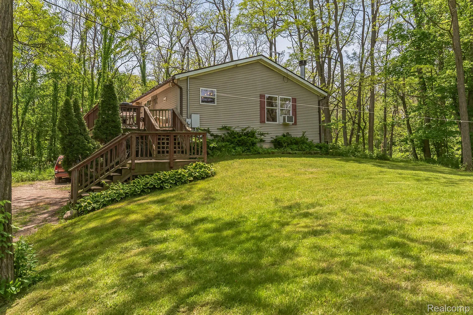 2086 Curdy Rd photo 1