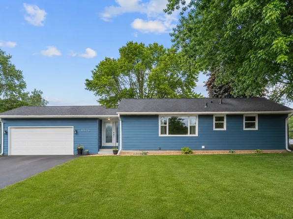 6876 11th St N, Oakdale, MN 55128