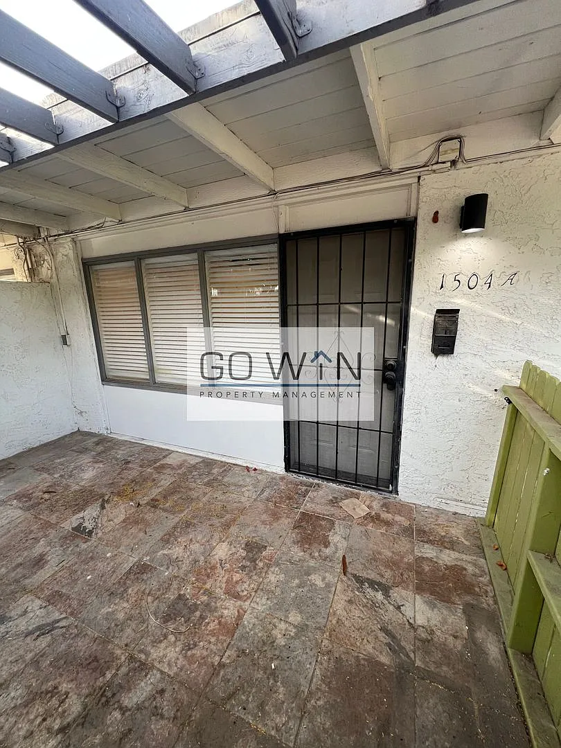 1502 East Highland Avenue — Photo 1