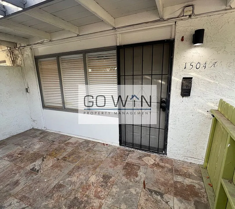 1502 E Highland Ave