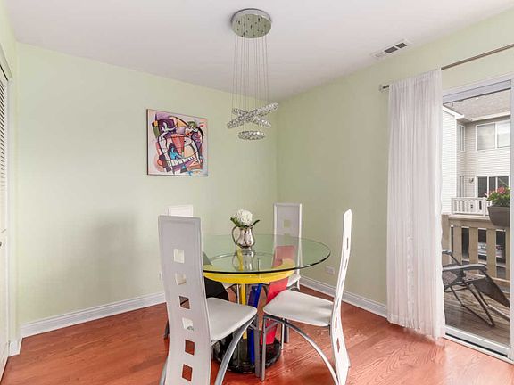 5th image of 2630 Woodmere Dr #2630