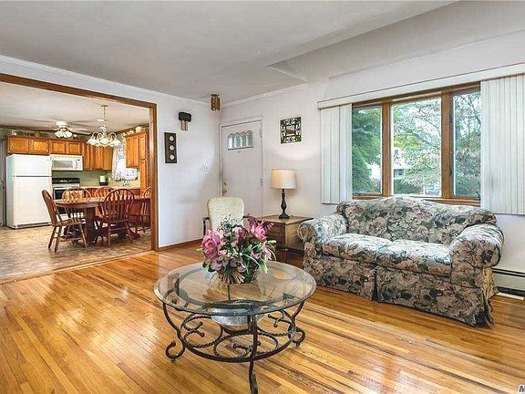 4th image of 3898 Marilyn Dr