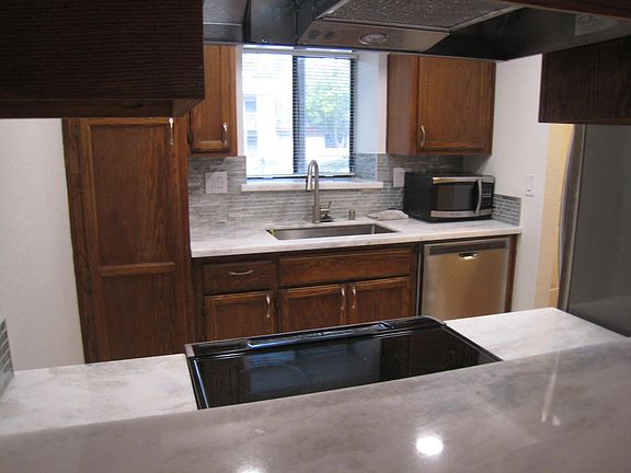 3rd image of 3121 Shadow Springs Pl