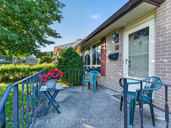 3rd image of 19 Convay Cres