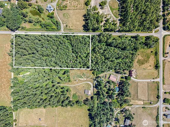 4th image of 301 N Jacob Miller Road
