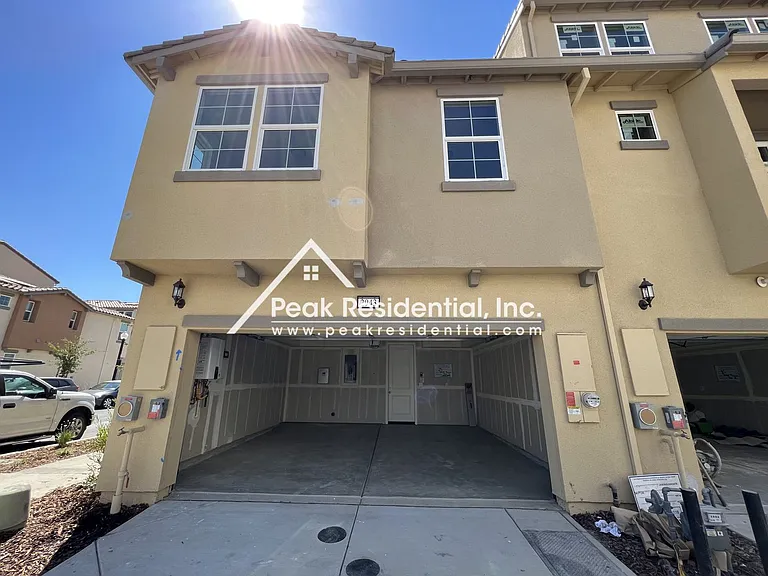 2943 Toulouse Walk — Photo 4