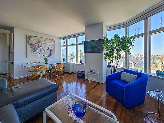 4th image of 160 W 66th St APT 31B