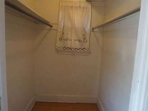 4th image of 90-29 219th St #B