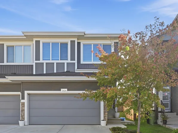 2424 Kelly Cir SW, Edmonton, AB T6W 4G3