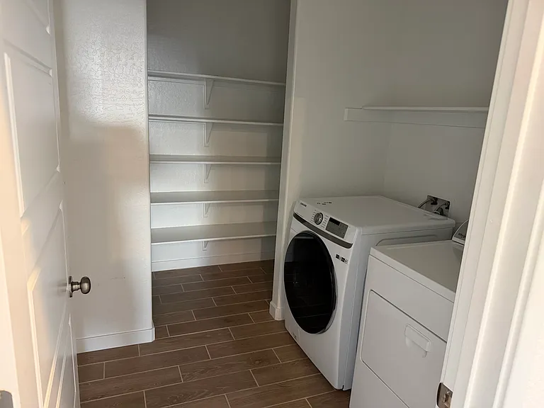 5868 E Tower Ave — Photo 3
