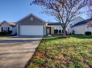 12804 Planters Row Dr, Charlotte, NC 28278