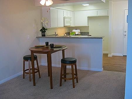 3rd image of 2642 W Lincoln Ave