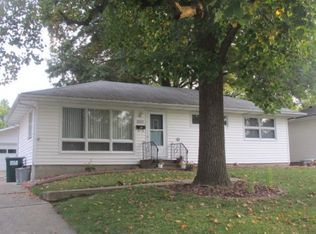 2222 Yorkshire Dr, Decatur, IL 62526