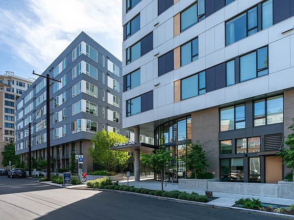 Cascade Apartments Exterior