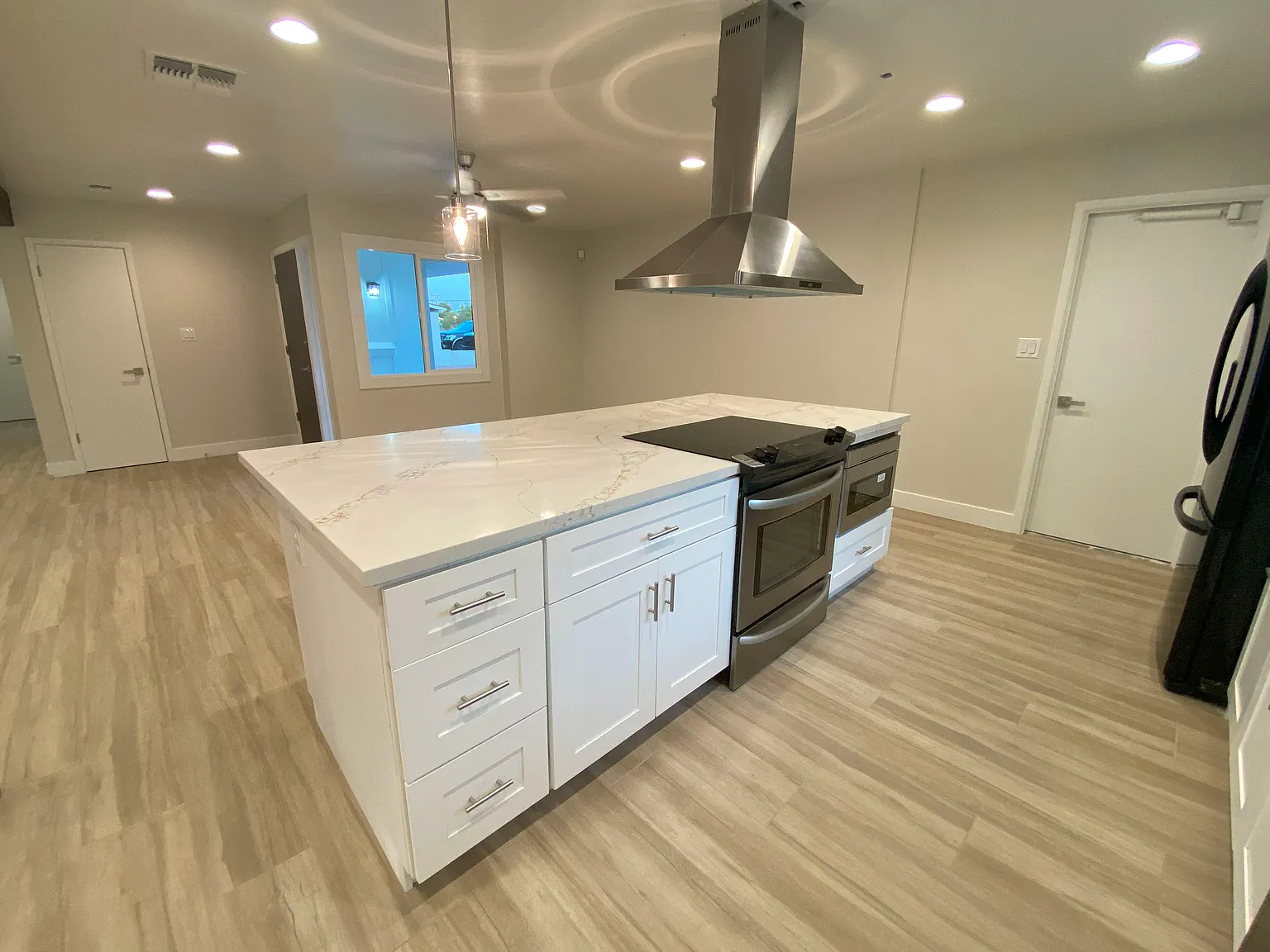 4 bed, 1622 sqft, $849 — Photo 3