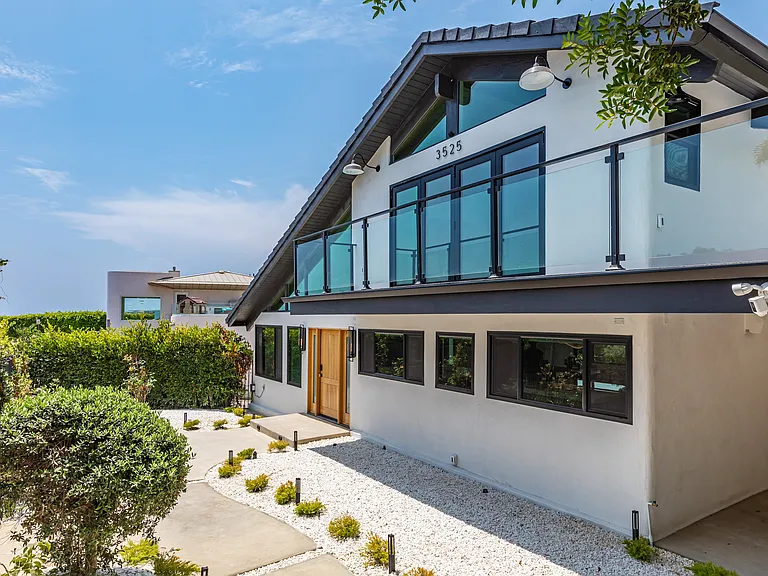 3525 Coast View Dr — Photo 19