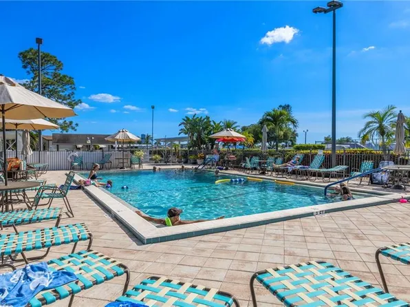 4689 Fiji LN, BONITA SPRINGS, FL 34134