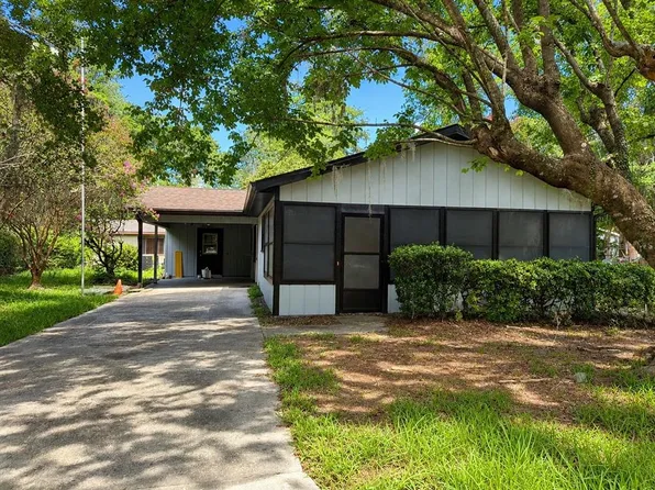 8498 NW 42nd Cir, Gainesville, FL 32653