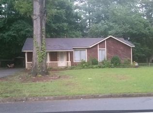 8930 Homewood Dr, Riverdale, GA 30274