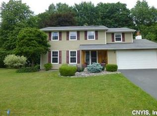 7446 Waxwood Cir, North Syracuse, NY 13212