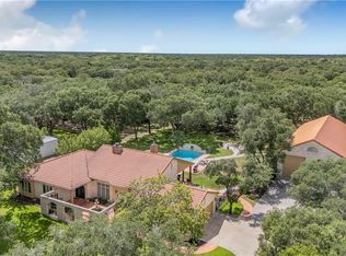 166 Post Oak Bnd, Inez, TX 77968