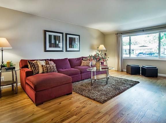 3rd image of 5714 Croydon Ave