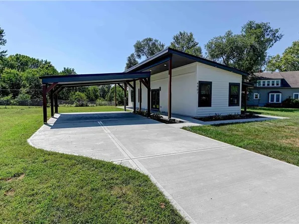 4907 Lathrop Ave, Kansas City, KS 66104