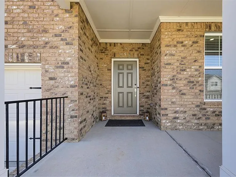 3939 Alderstone Dr — Photo 4