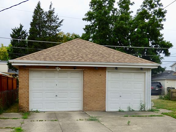 3rd image of 3010 Dora St