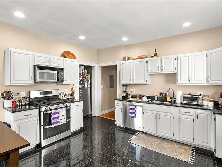 1021 Dorchester Ave #3 — Photo 11