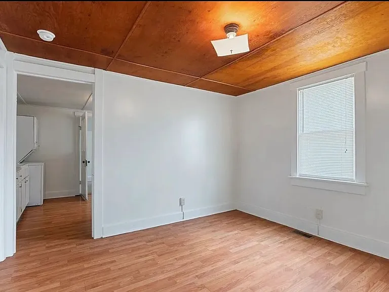 702 Richard St #A — Photo 5
