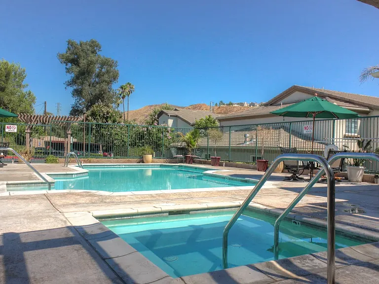 Castaic Lake Senior Apts — Photo 12