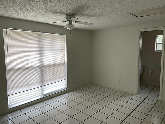 5th image of 10101 Hunters Point Ct