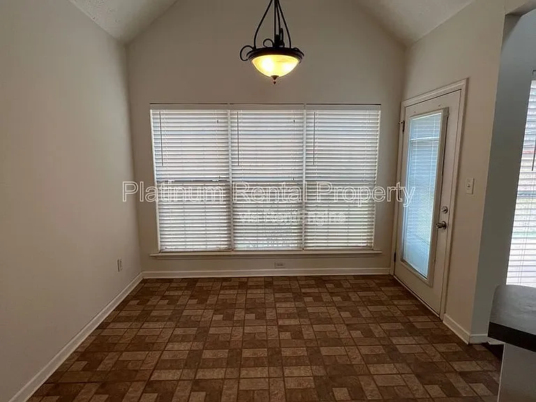 4093 Laurel Bend Ct — Photo 15