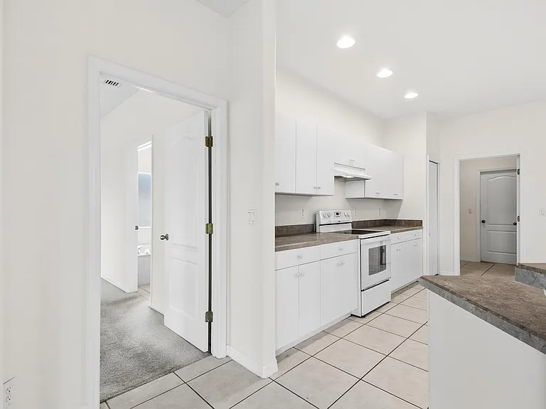 29 E Diamond Dr — Photo 16