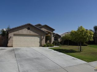 10400 Lerwick Ave, Bakersfield, CA 93311