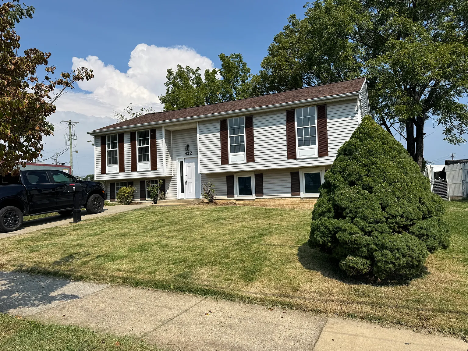 6 bed, 2287 sqft, $4,500 — Photo 3